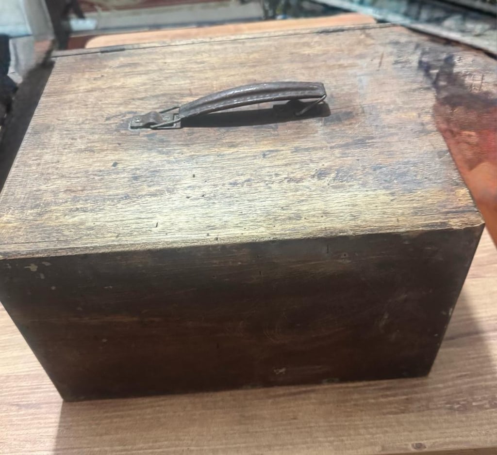 Vintage Ahşap Camlı Vitrin Kutusu / Teşhir Sandığı 32x36x21 cm Masif - 7