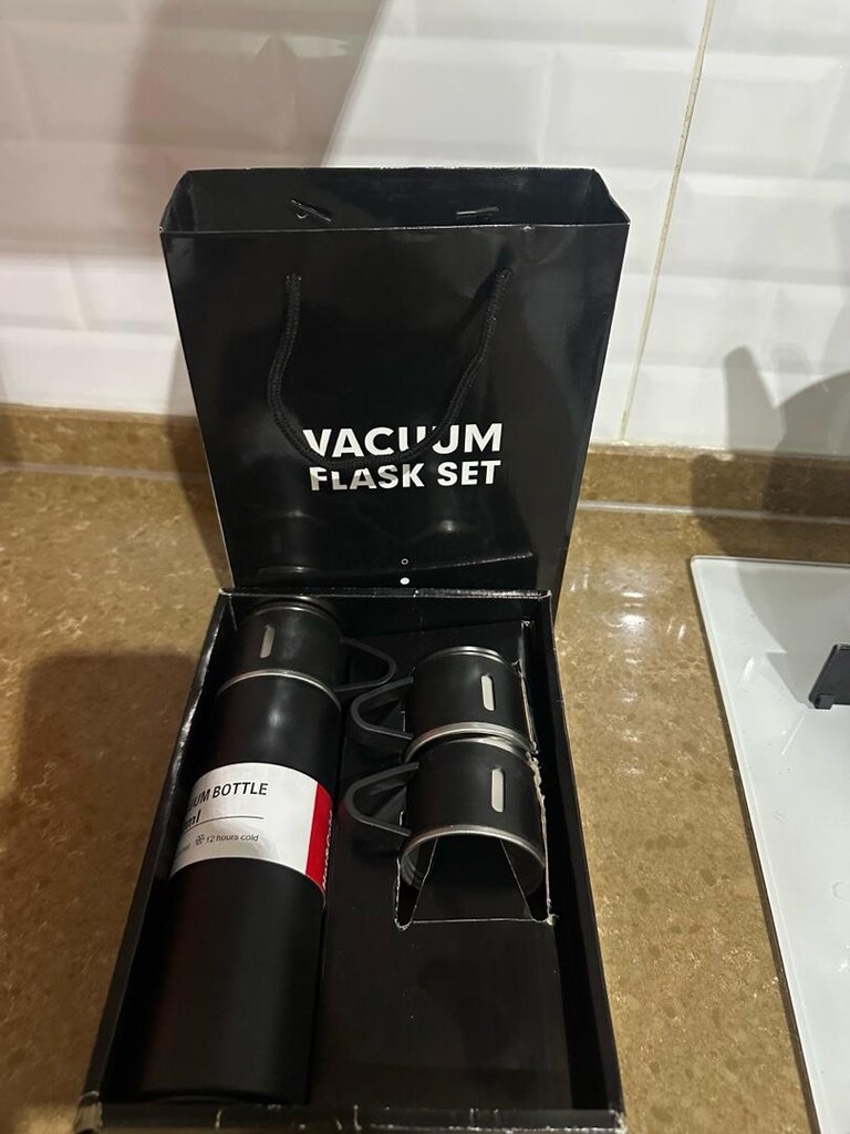 Siyah Vakumlu Termos Seti 3 Bardaklı - 3