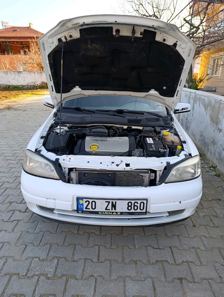 Beyaz Opel - 8