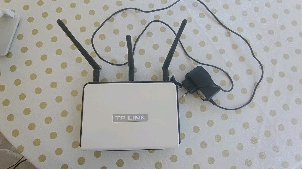 TP-LINK router - 4