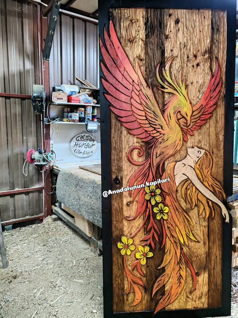Tamamı el oyması ile işlenmiş eski kapı anka kuşu tasvirli 207/87 cm. - 3