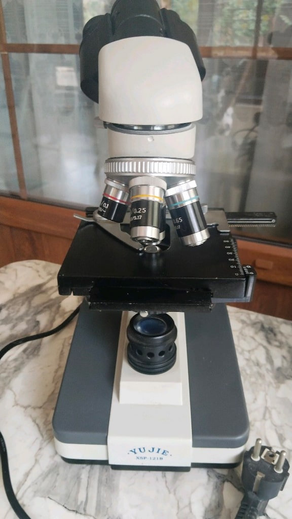 Mikroskop - 2