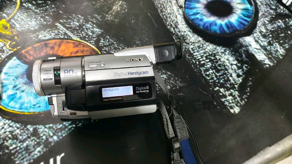 Sony DCR-TRV210E Digital8 Handycam Video Kamera - 5