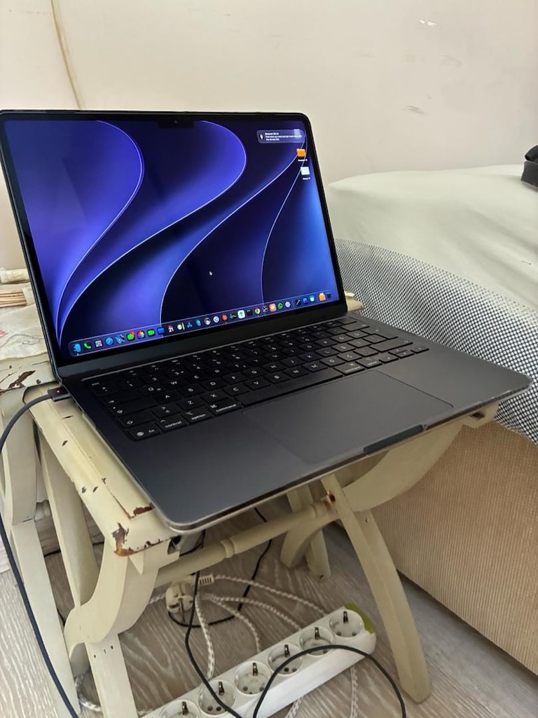 MacBook Air M4 16 GB RAM 256 SSD - 2