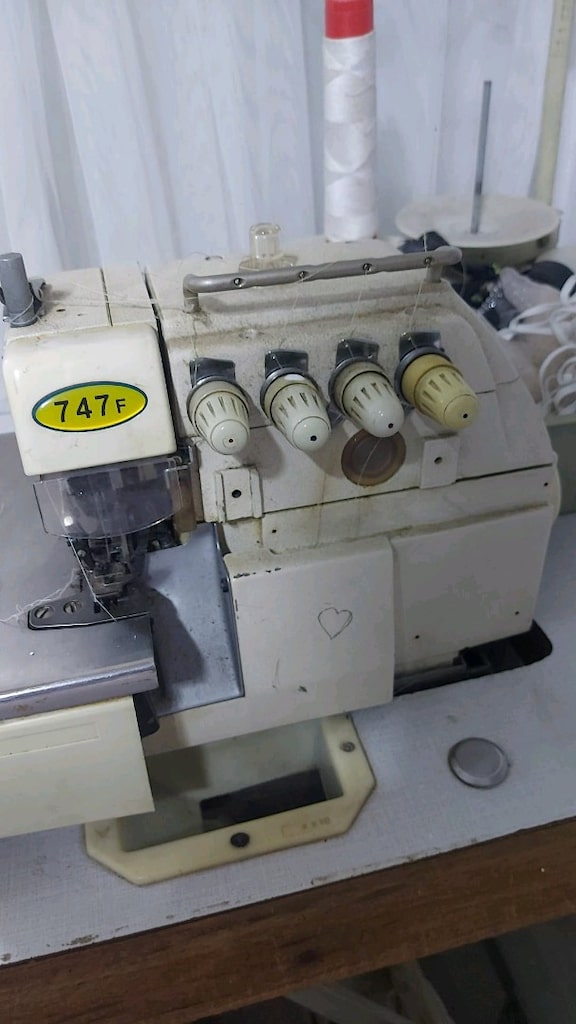 OVERLOK MAKİNESİ F 747 TEMİZ KULLANILMIŞTIR PAZARLIK PAYI VARDIR - 3
