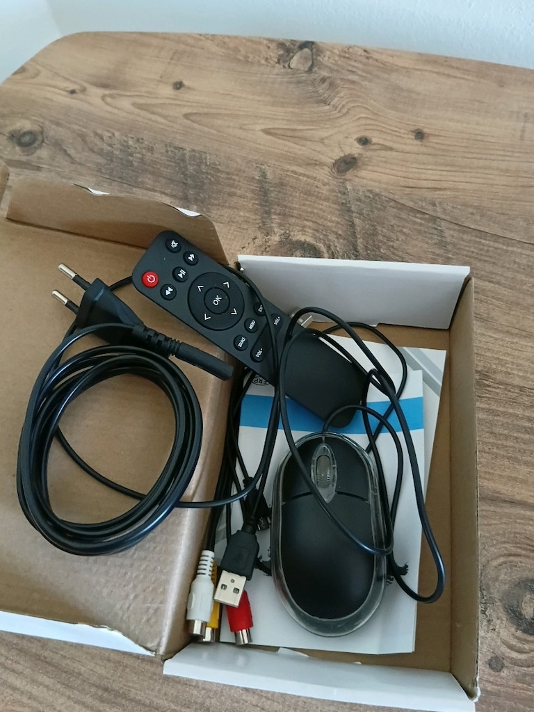 cheerlux Led HD projector - 5