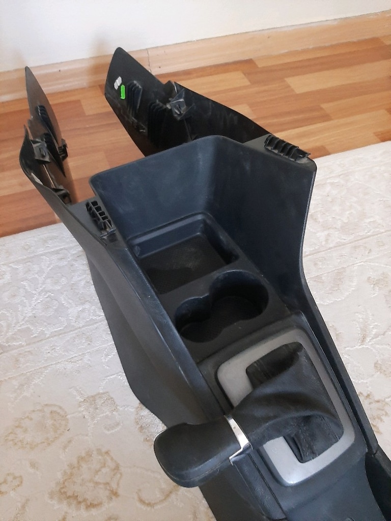 orta konsol skoda rapid seat toledo - 9