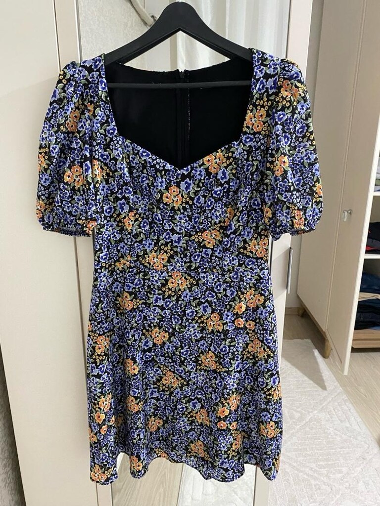 Mavi çiçekli elbise - 3