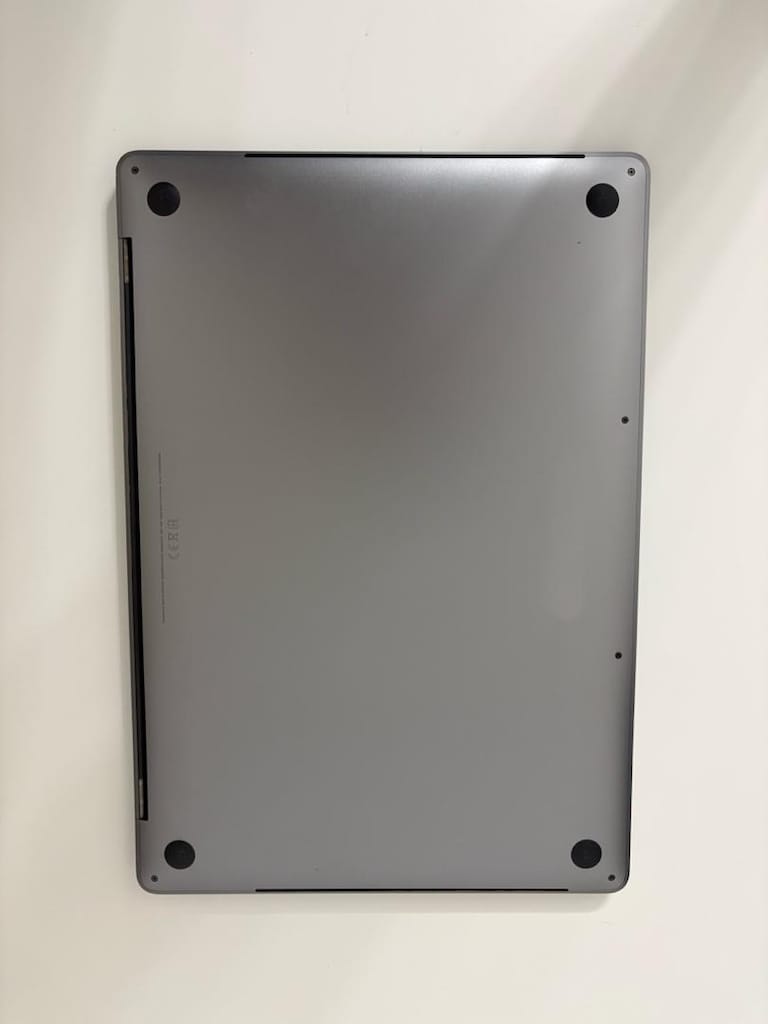 MacBook Pro 16” 2019 | i7 6 Çekirdek | 16GB RAM | AMD 4GB - 8