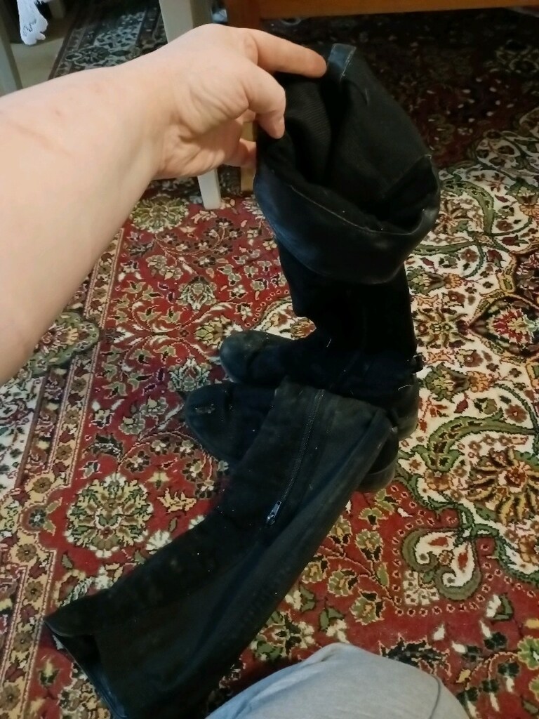 üç çift aynı model süet cizme - 3