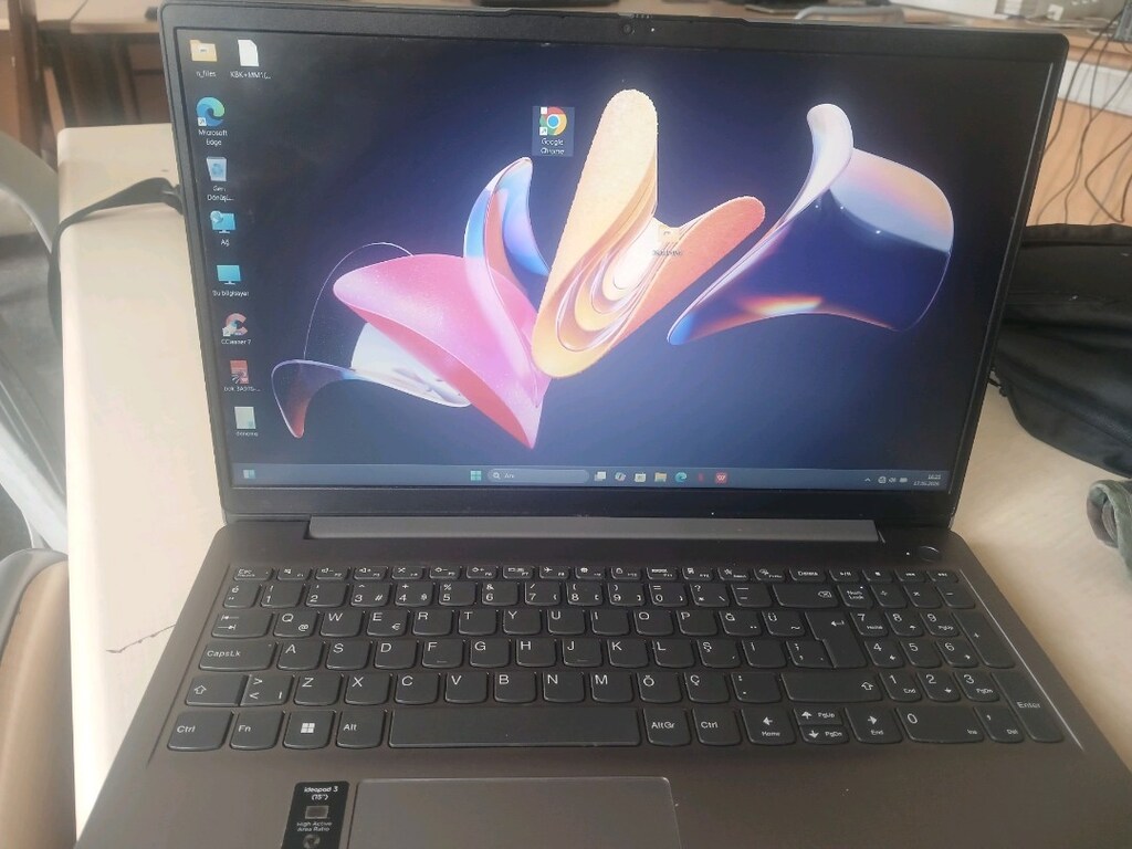 lenova idepad laptop - 2