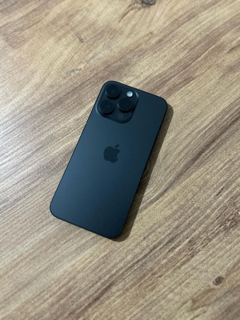 APPLE 15 PRO MAX - 512 GB, TERTEMİZ - 3