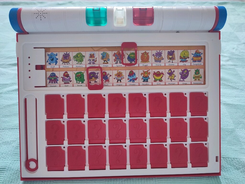 Hasbro Bil Bakalım Kim Extra B2226 Model Kutu Oyunu - 7