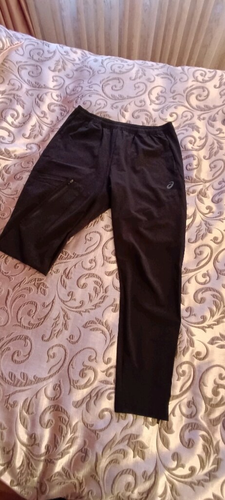 Erkek eşofman Sıfır.Asics marka - 2
