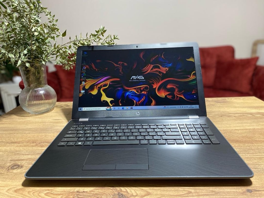 120GB SSD 2GB HARİCİ EKRAN KARTLI AMD İŞLEMCİLİ HP LAPTOP - 4