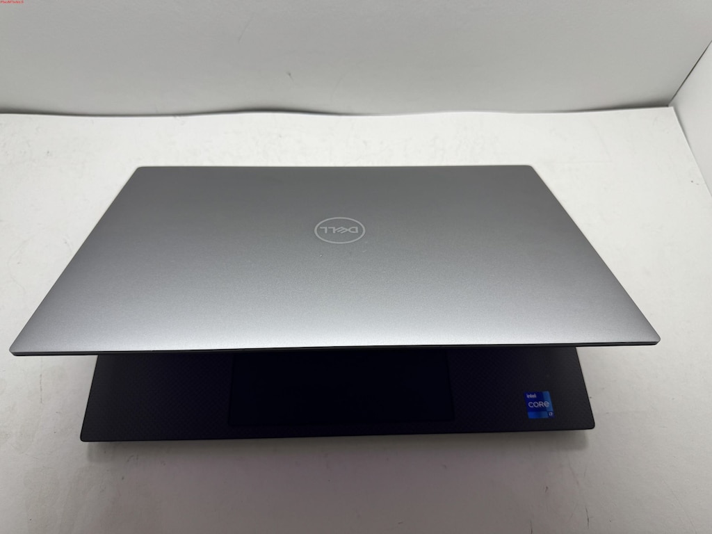 DELL PRECİSİON WORKSTATİON İ7 12. NESİL 32 GB RAM 256 + 512 NVME - 8