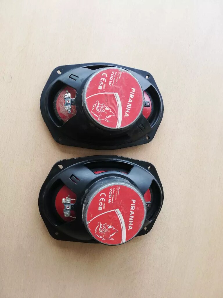 PIRANHA ARIZALI HOPARLÖRLER 700 W - 2