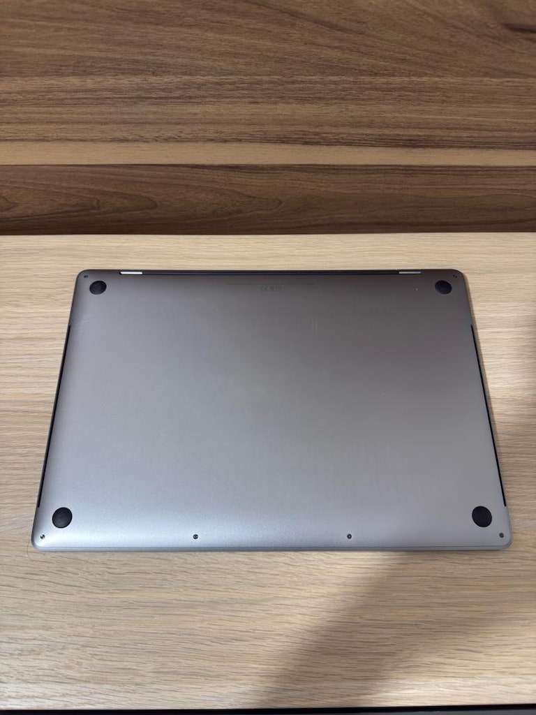 MacBook Pro / i7 / 16 inç / 16 GB Ram / 512 GB Ssd - 9