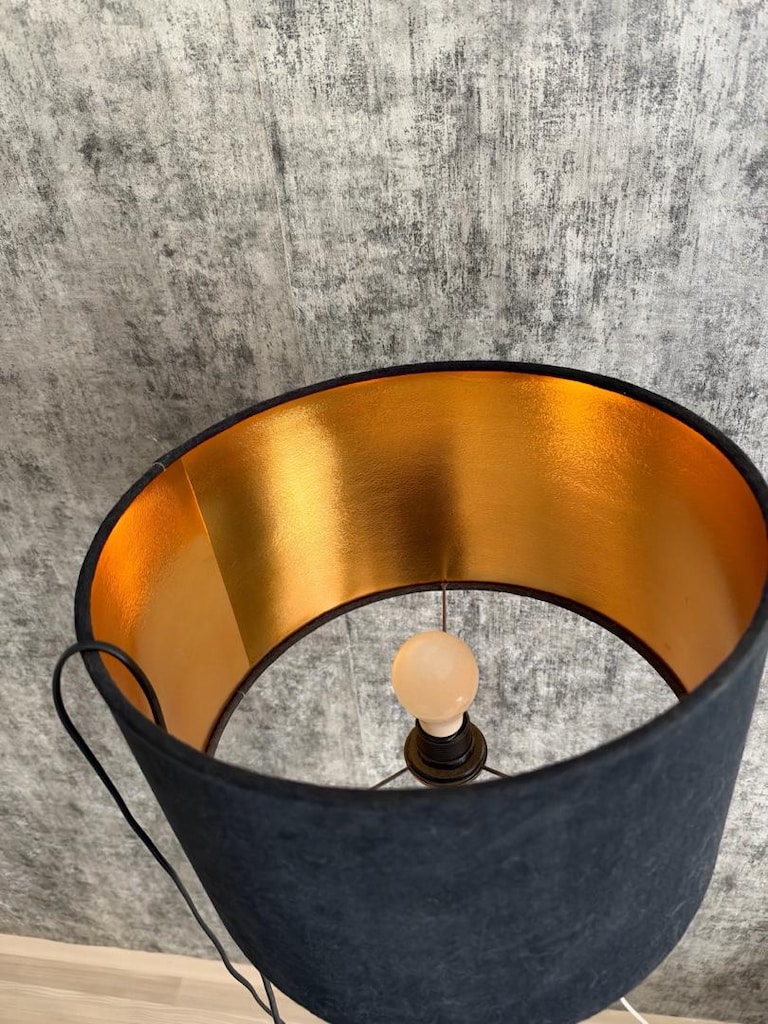 Tripod Lambader – Siyah Kadife Başlık, İçi Gold, Pirinç Detaylı - 3