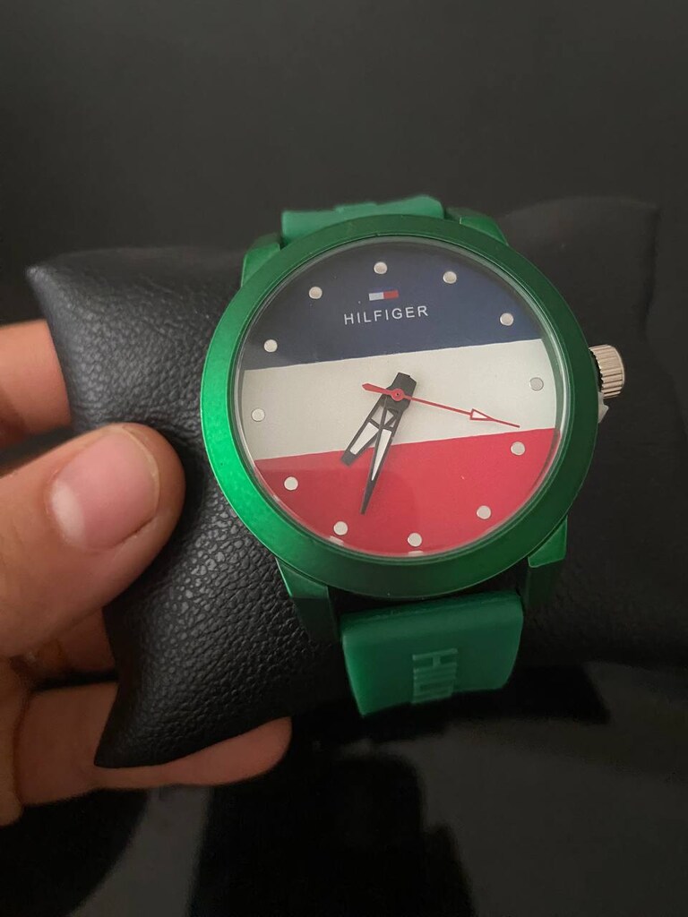 sıfır & kutulu Tommy Hilfiger Erkek Kol Saati - Silikon Kordon - 6