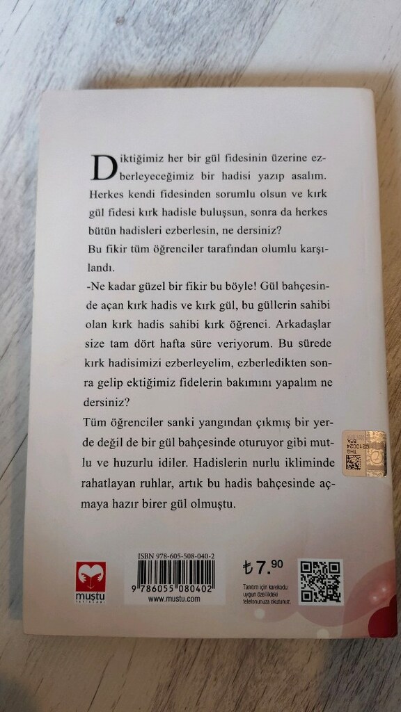 Hadis Bahçesinde Açan Kırk Gül Hacer Güleş kitap - 2