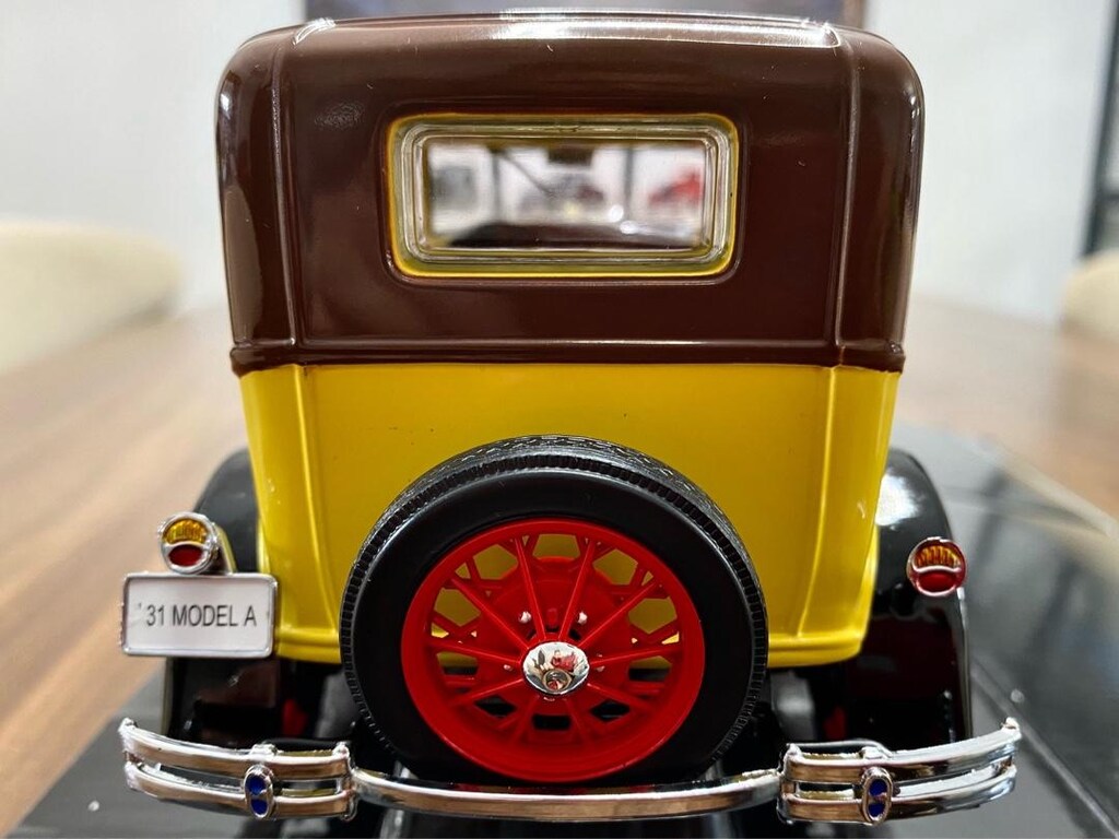 SIFIR ÜRÜN 1931 FORD MODEL A TUDOR 1/18 ÖLÇEK DİECAST MODEL ARABA - 2