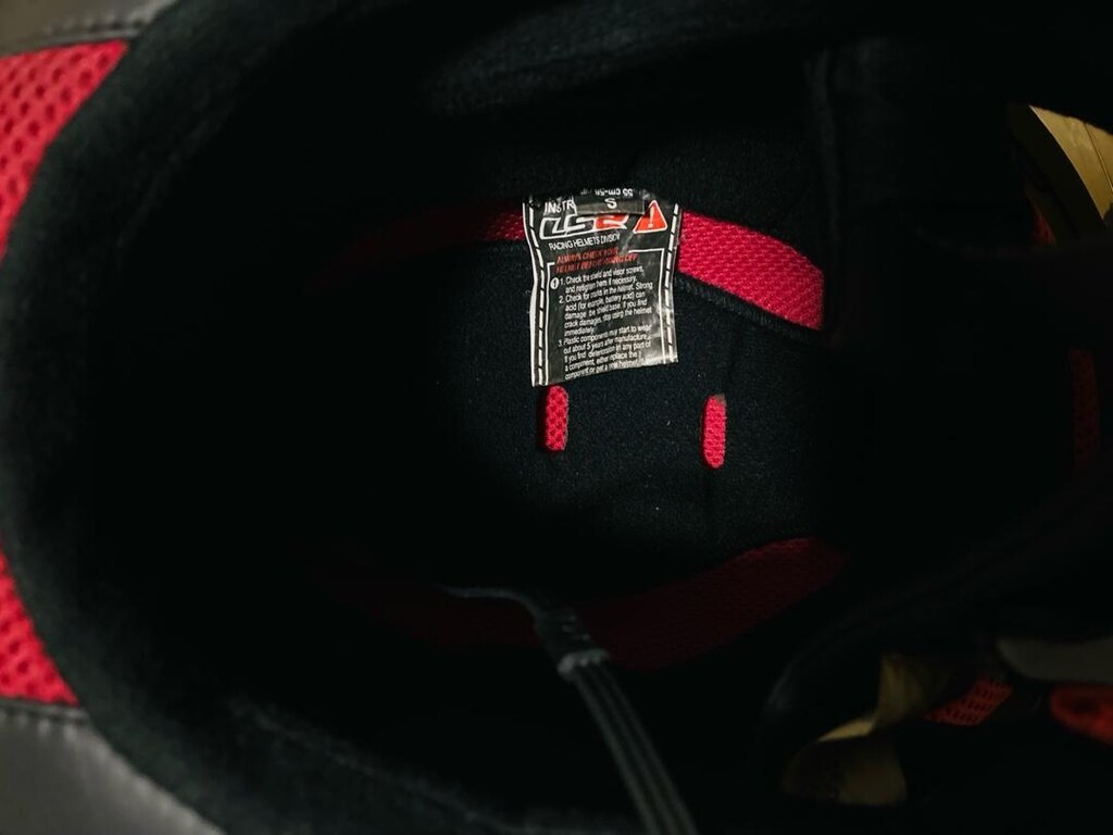 ls2 kapalı kask temiz S beden - 4
