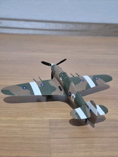 Hawker Hurricane Mk.IIc maket uçak (1:72 ölçek) - 6
