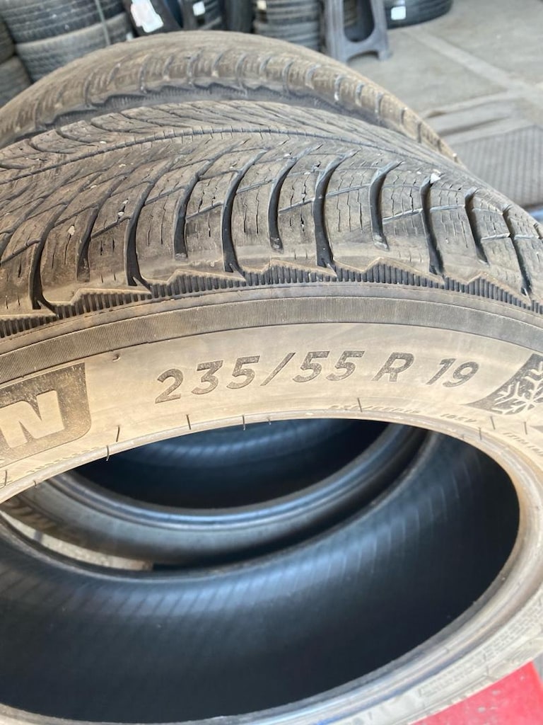 235 55 19 MICHELIN - 4