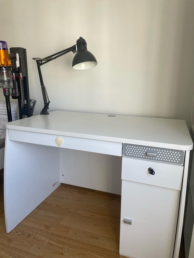 ÇILEK beyaz çekmecelı calısma masası + IKEA masa lambası - 5