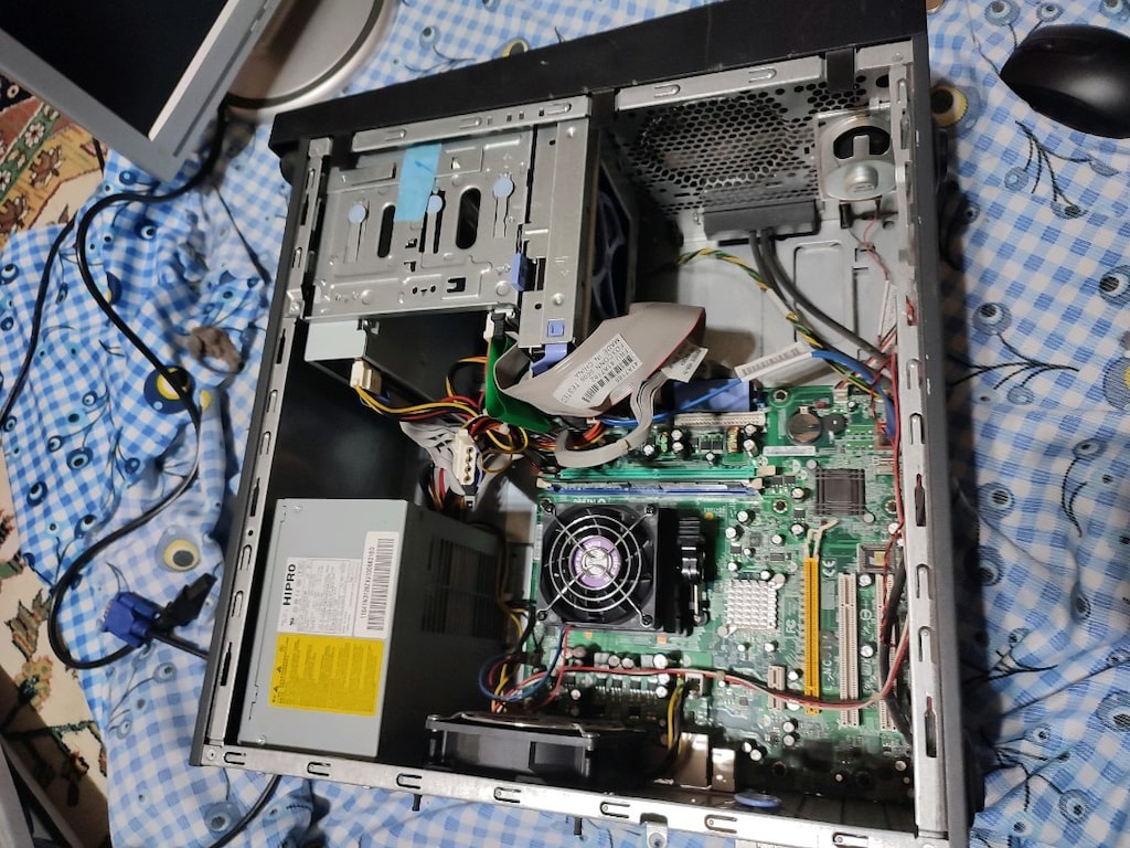 LENOVO MARKA IBM BİLGİSAYAR KASASI ARIZALI!!!! - 14