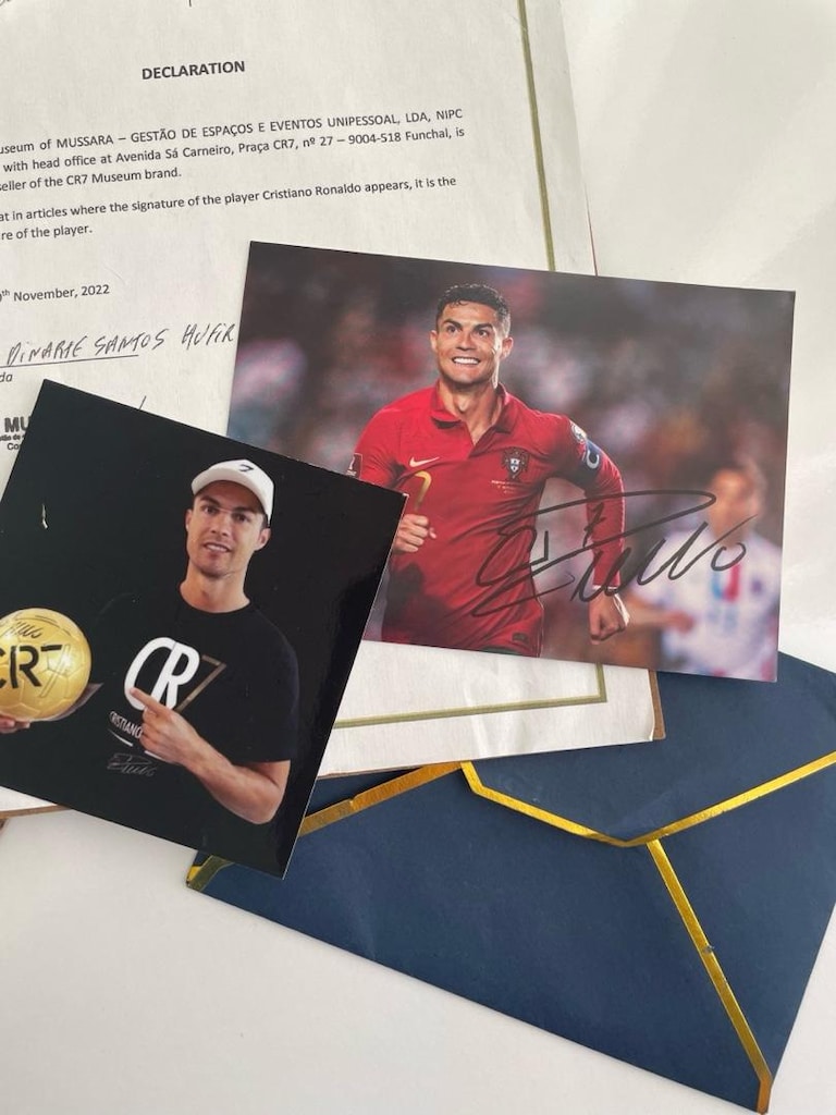 Ronaldo İmzalı Müze Topu - 5