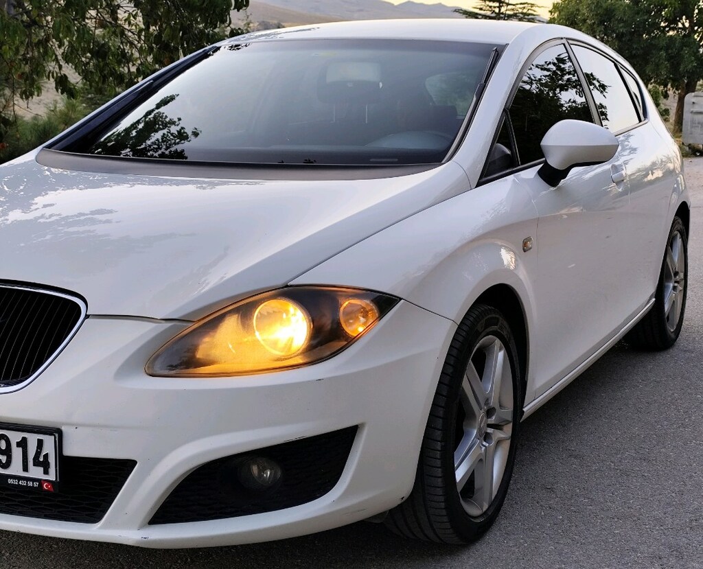 Seat Leon 1.6TDI CR style 2012model DSG otomatik vites - 2