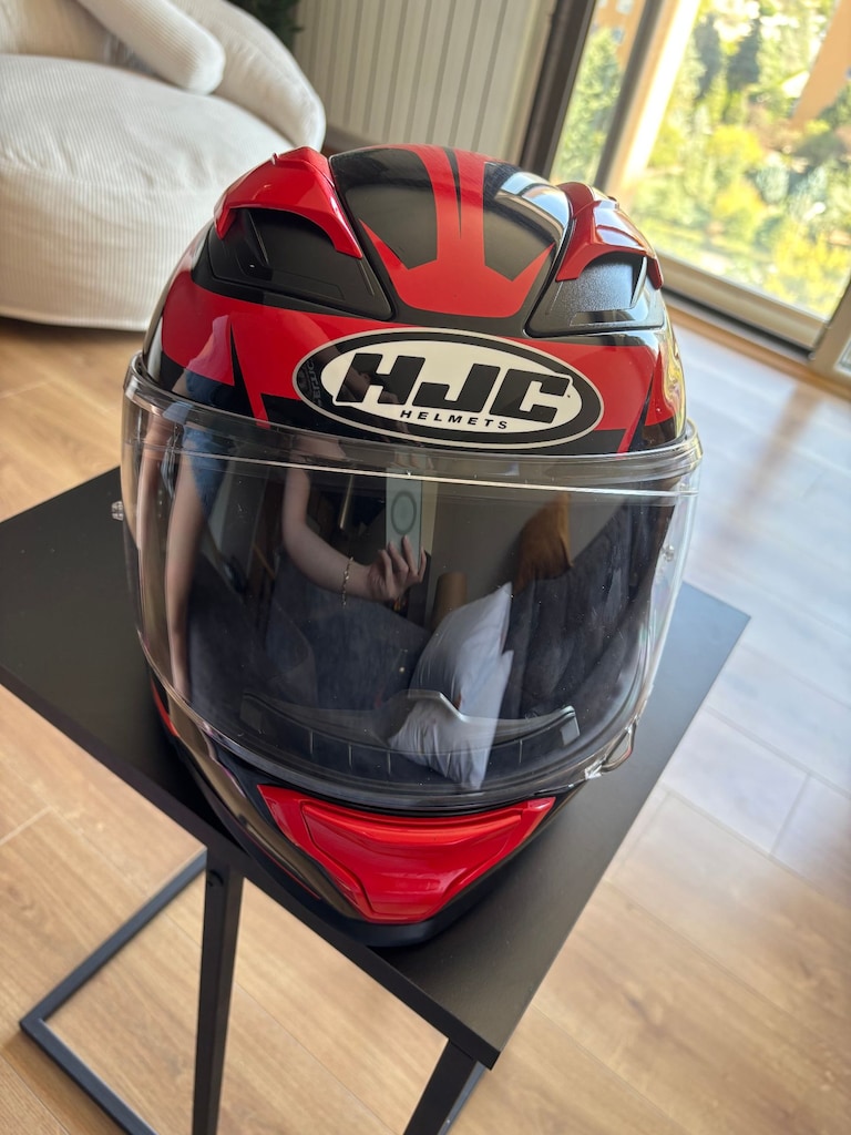 HJC F71 M Beden Kask – Sıfıra Yakın