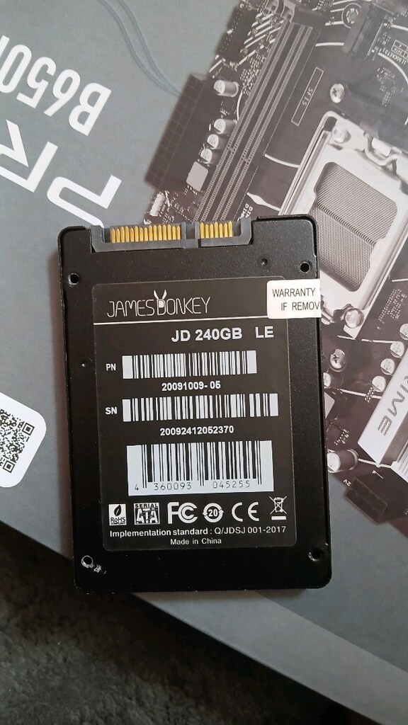 James Donkey JD240 LE SATA 3.0 2.5" 240 GB SSD - 2