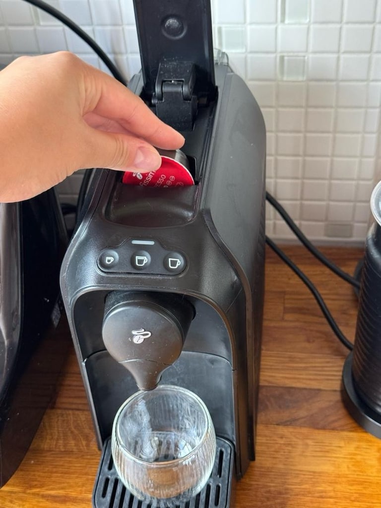 Tchibo Cafissimo Easy Siyah Kapsül Kahve Makinesi – Sorunsuz Çalışıyor - 6