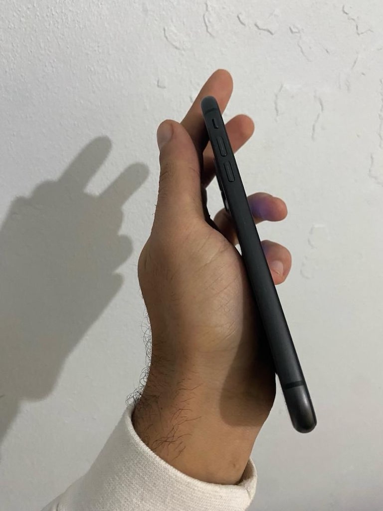 YURTIÇI İPHONE 11 128GB PİL 78 TEMİZ - 11