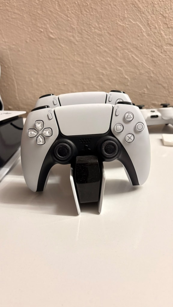 İKİNCİ EL PS5 PRO 2TB + ÇİFT KOL + ŞARJ STANDI - 2