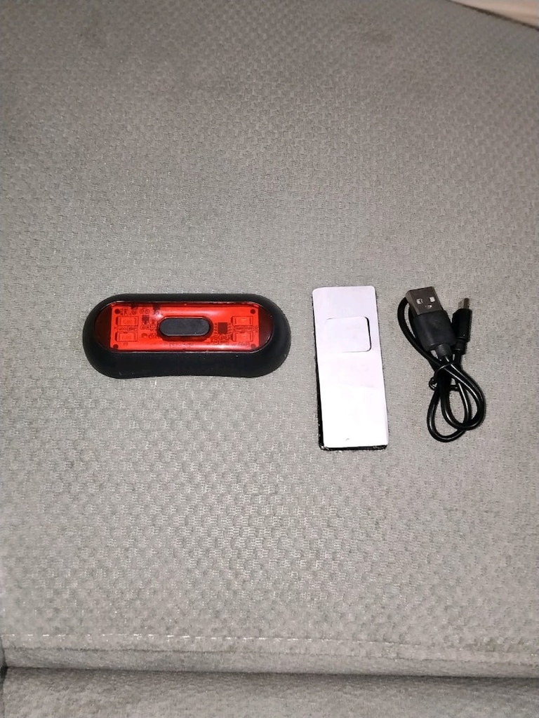 MOTOR DİKKAT KASK LEDİ 3 FONKSİYONLU USB KABLOSU VE YAPIŞTIRMA BANDI - 2