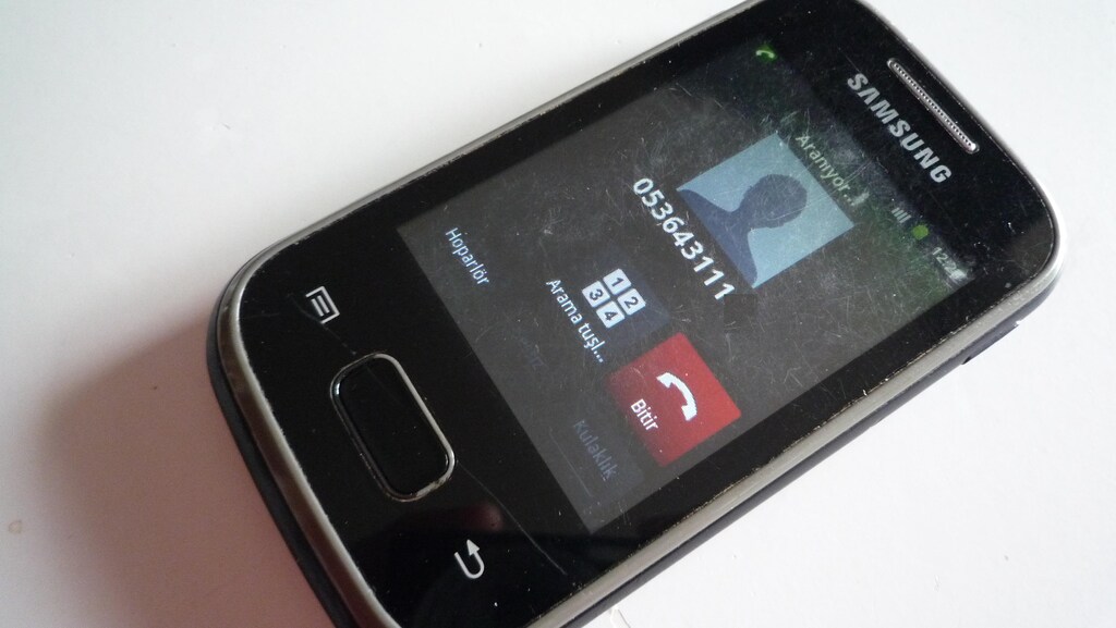 Samsung Galaxy Pocket S5300 Cep Telefonu - 2