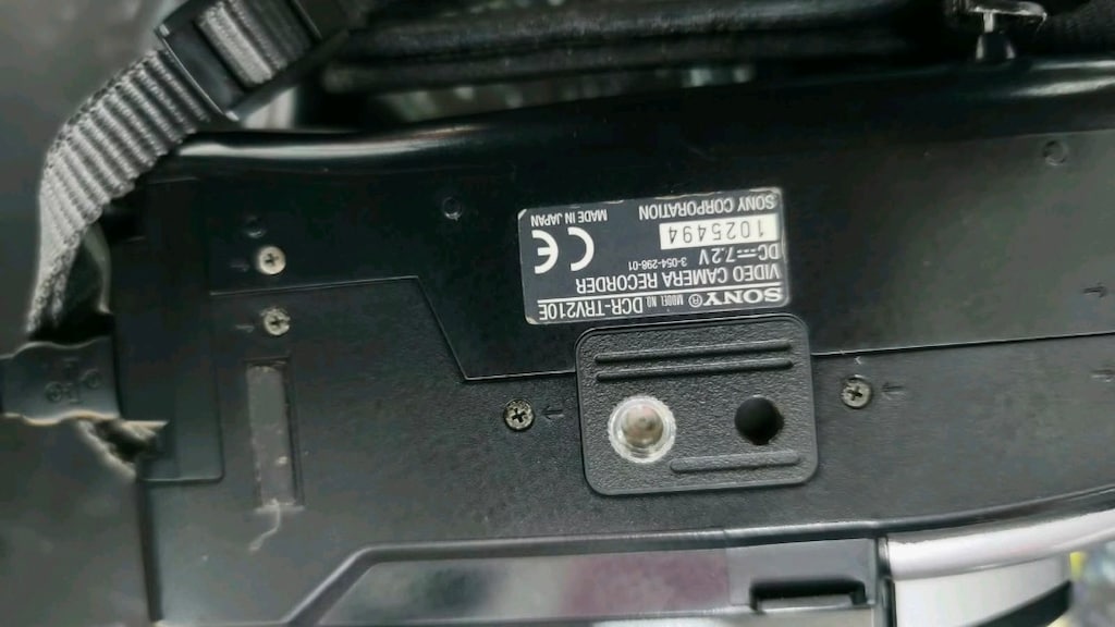 Sony DCR-TRV210E Digital8 Handycam Video Kamera - 12