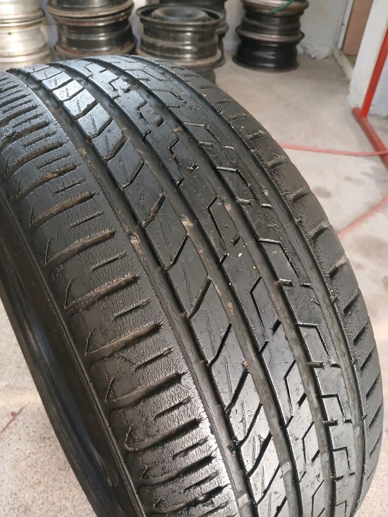 225 55 17 Matador marka 1 adet lastik iyi durumda. - 2