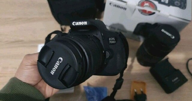 Canon 700D