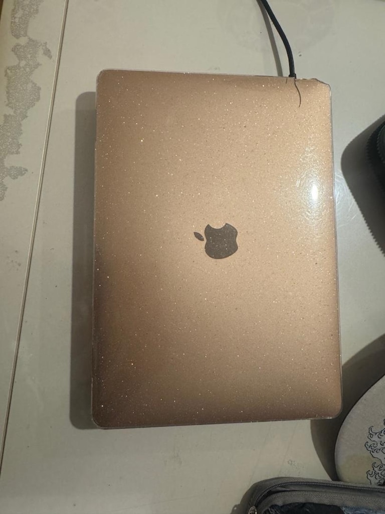 MacBook Air 18 - 4
