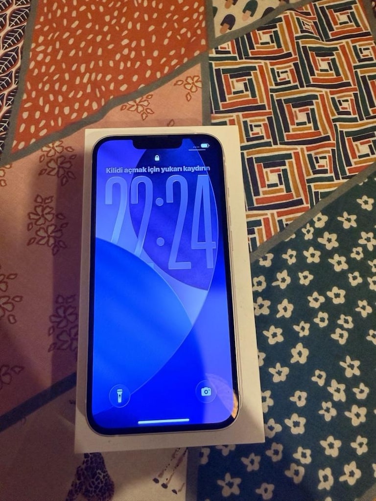 iPhone 13 128gb beyaz