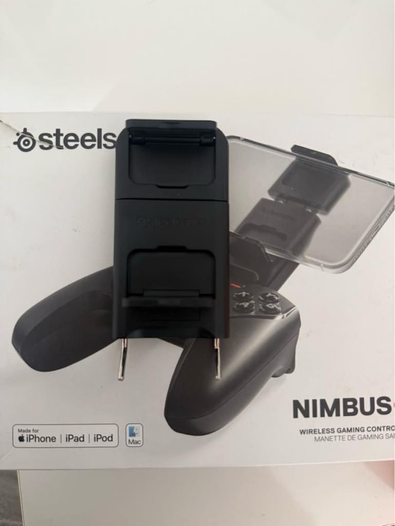Steelseries Nimbus+ - 2