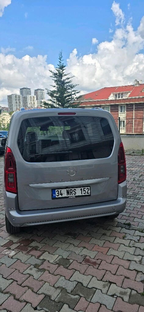 opel combo 1.5d Essential otomatik - 5