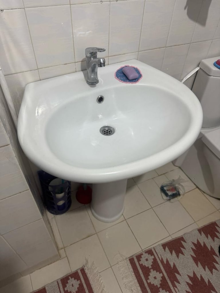 ACİL. DUŞA KABİN VE LAVABO TERTEMİZ SAĞLAM KOMPLE BU FİYATA. - 8