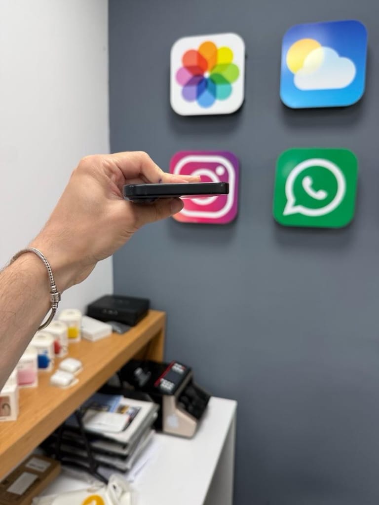 İphone 16 128 Gb Siyah Renk - 4