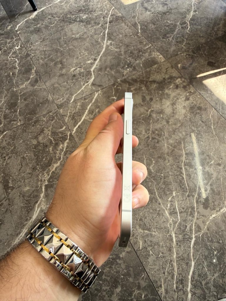 iPhone 16e tr - 3